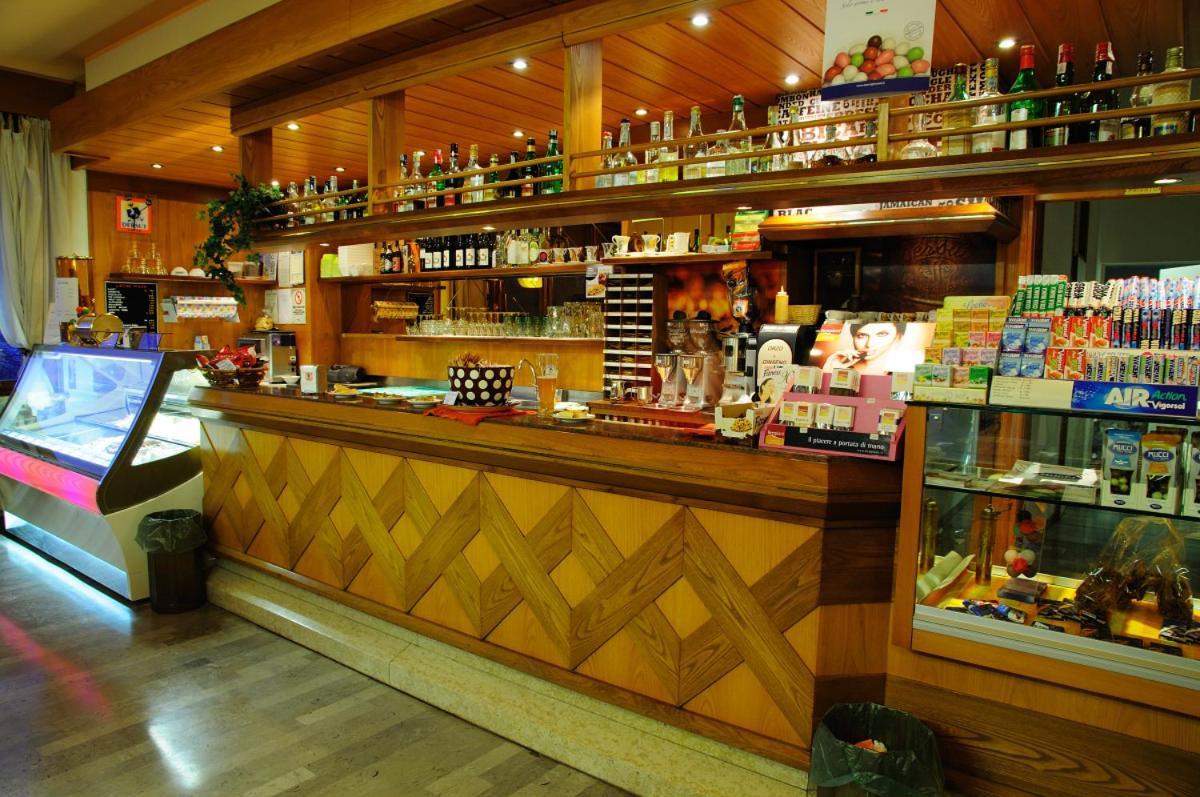 Hotel Dante Ponte nellʼAlpi Exterior foto