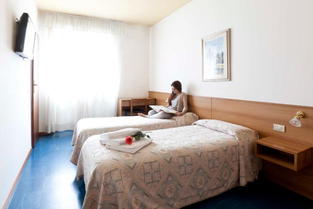 Hotel Dante Ponte nellʼAlpi Exterior foto